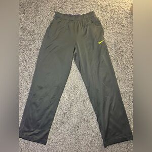 Men’s Nike Therma-Fit Joggers Size Medium